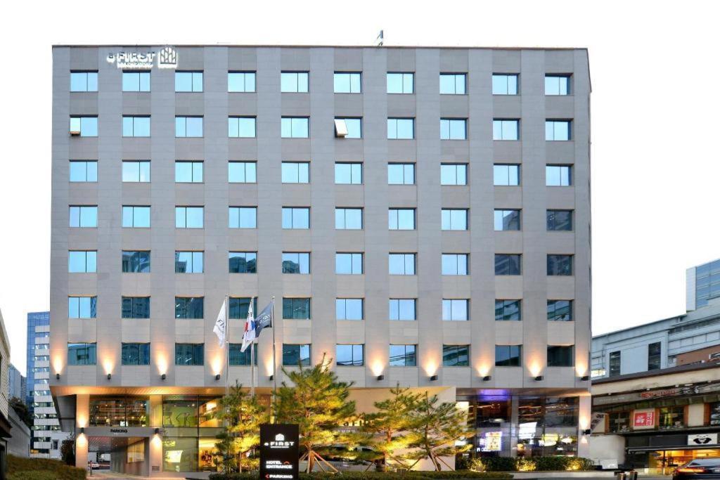 Afirst Hotel Myeongdong Seoel Buitenkant foto